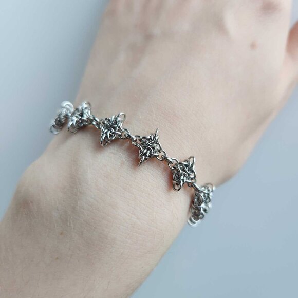 Unique gothic spikes chainmail silver bracelet ✦ handmade star bracelet ✦ - Picture 4 of 11